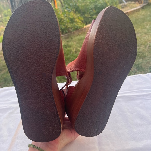 Miz Mooz leather wedge sandals "gloria" color brick size 8 - Picture 2 of 3